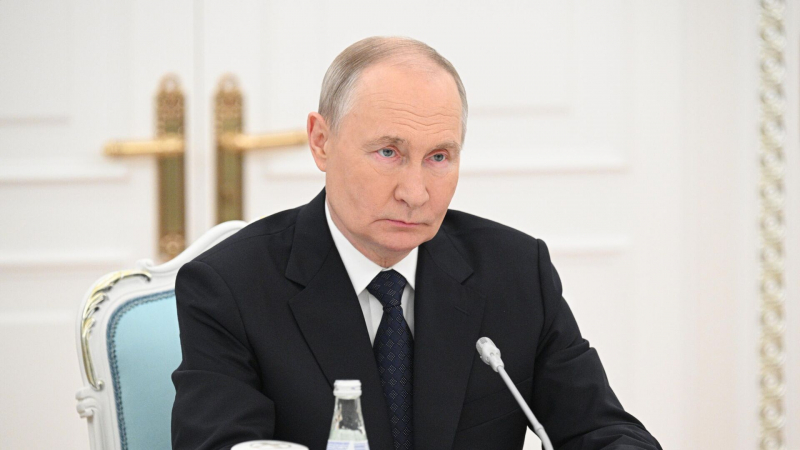 Безответственная политика Запада на Украине подталкивает к глобальному конфликту — Путин
