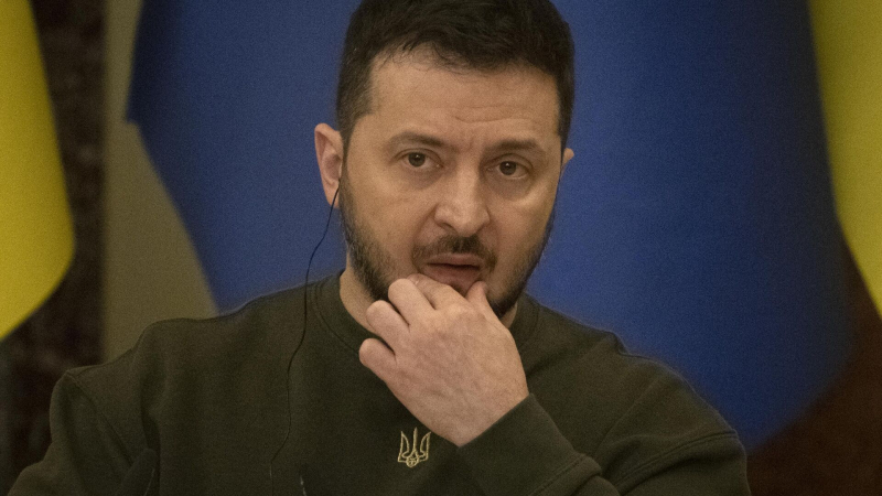 Более трети украинцев не знают о "плане победы" Зеленского, показал опрос