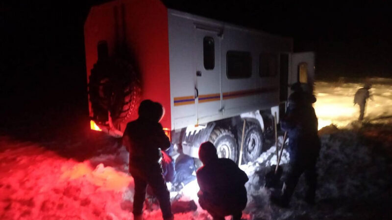 Где в Казахстане из-за непогоды перекрыли движение