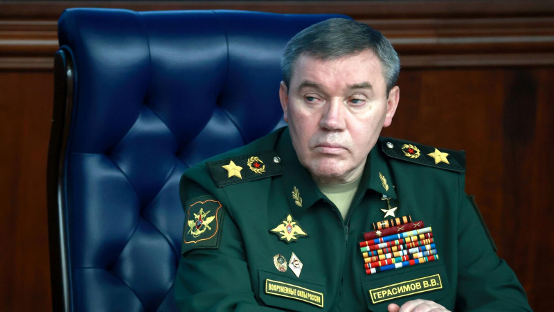 Главы Генштабов России и США обсудили учения в Средиземном море