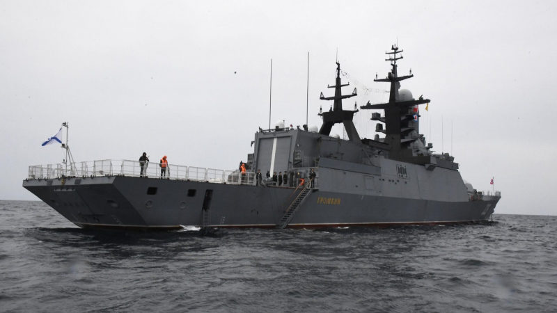 Отряд боевых кораблей ВМФ России прибыл в Китай