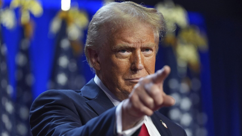 Трамп уже фактически управляет США, сообщили NBC News