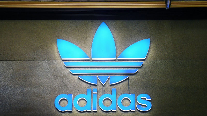 В Германии прошли обыски в офисах Adidas