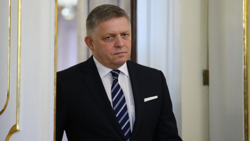 Запад не смог ослабить Россию, заявил словацкий премьер