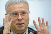 Чичваркину пишут письма