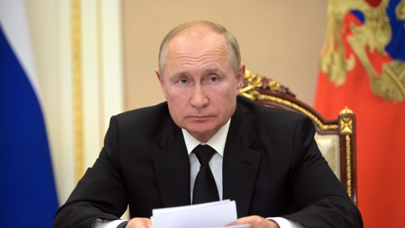 Путин: спонсоры киевского режима должны заставить Зеленского отменить запрет о переговорах